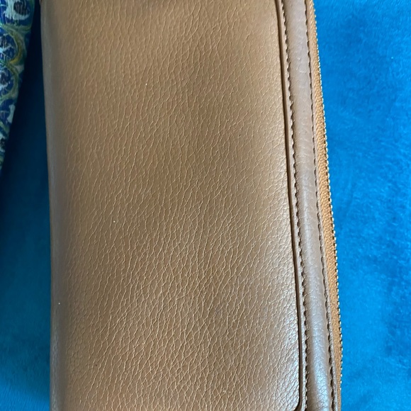Tory Burch Wallet - Picture 7 of 8